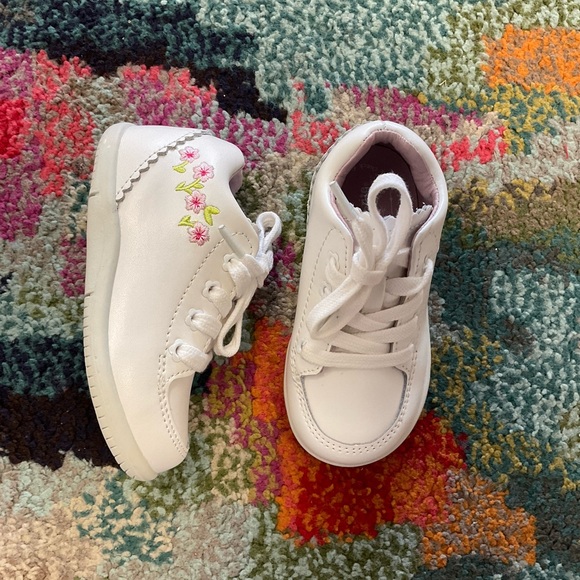 Stride Rite White Shoes with Floral Embroidery - Picture 1 of 1